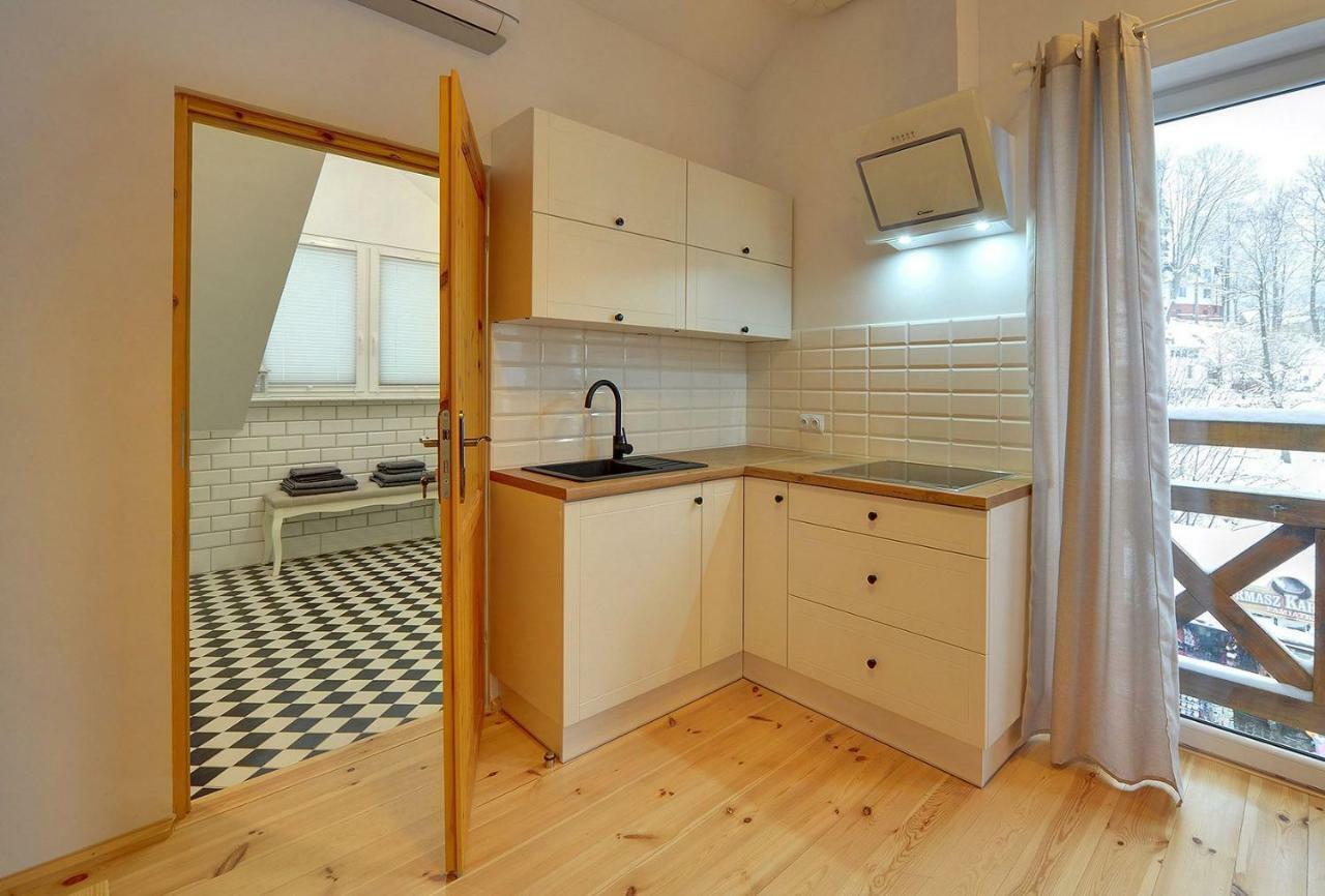 Apart-Invest Apartament Alter Ego ชกลาร์สกา ปอเรมบา ภายนอก รูปภาพ